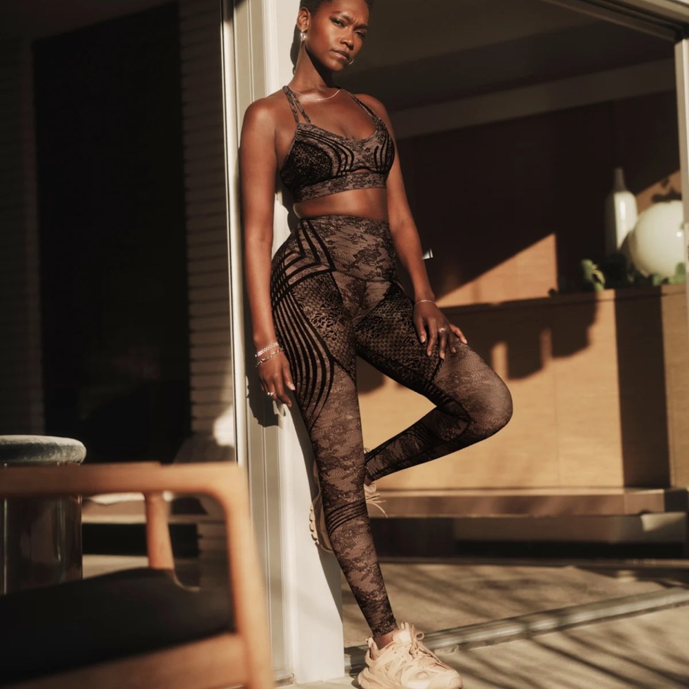 Savage X Fenty Special FX High Waisted Terracotta Velvet Lace Leggings & Bra Set